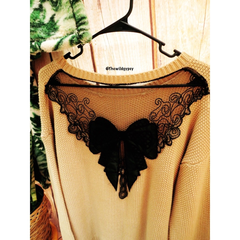 NEW lace bow back waffle knit sweater ✨ - Picture 3 of 5